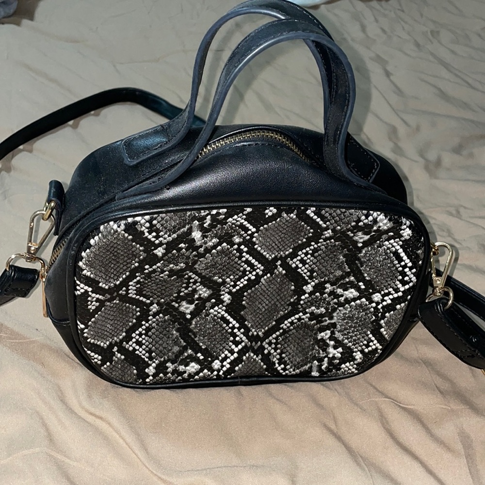 Crossbody bag